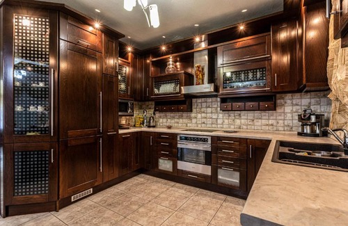 Katerini Villa | Elegant Vip Villa with Hot Tub & BBQ, Rated 10/10
