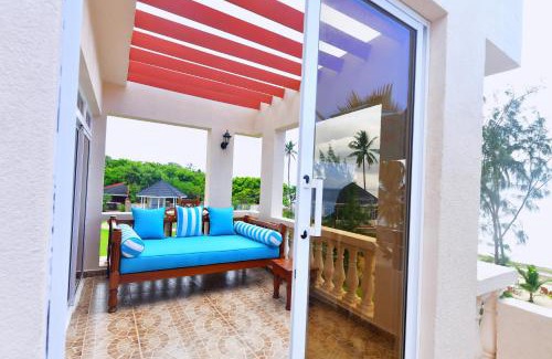 Gede Hotel | Relaxing Vipingo Beach Resort with Pool and Spa Amenities