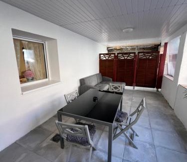 Wiesloch Apartment | VipStay - Stilvoll und geräumige Apartments mit Terasse oder Balkon, Küche, kostenloses Parken, WLAN, Smart Tv