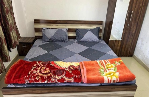 Faizabad Apartment | Viraj Cottage 2 bhk AC Free WiFi & Parking Near Ram Mandir