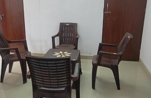 Faizabad Apartment | Viraj Cottage 2 bhk AC Free WiFi & Parking Near Ram Mandir