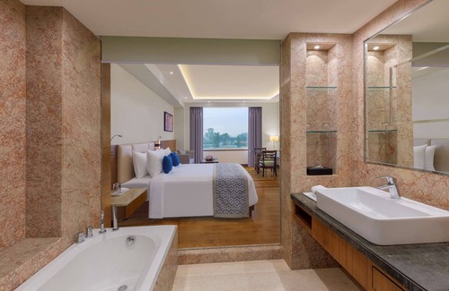 Jammu Hotel | Discover Viraj Sarovar Portico Jammu: Family-Friendly Retreat