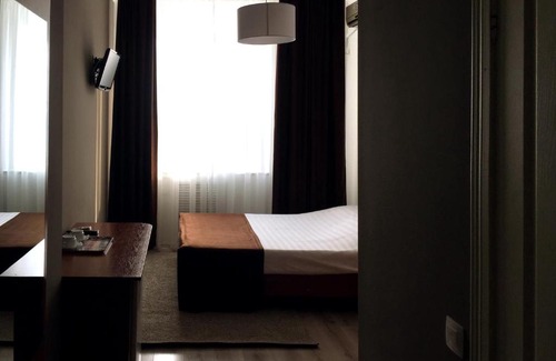 Suponevo Hotel | Cozy Stay at Virazh Hotel: Pet Friendly with Hot Tub