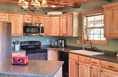 Glendale Cabin | Ideal Virgin River Retreat Near East Zion & Bryce