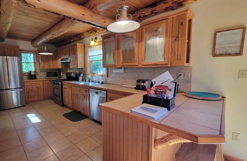 Virginia City Cabin | Experience Virginia City Mountain Splendor with Spa & Hot Tub