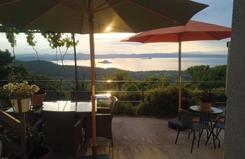 Montefiascone Apartment | Virginia House: Guest Rated 9.5, Pet-Friendly with Dining