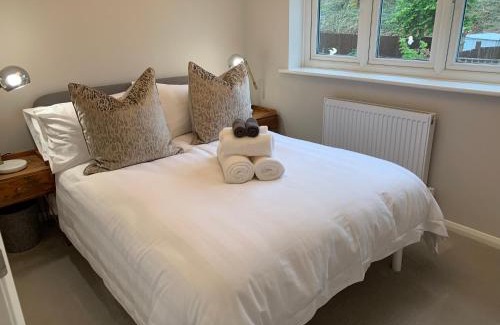 Runnymede House | Family-Friendly Virginia Water Getaway with Top Ratings