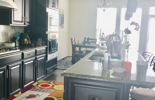 Aldie House | Cozy Virginian Retreat with Kitchen, Minutes from IAD Airport