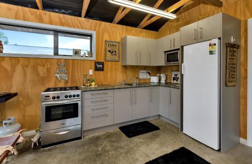 Karkari Peninsula House | Family-Friendly Stay at Virtue Haven - Whatuwhiwhi Retreat