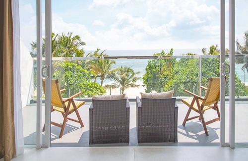 Kamburugamuwa Apartment | Relax at Vis Ta Vie - Thema Collection with Ocean Views