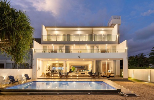 Kamburugamuwa Apartment | Relax at Vis Ta Vie - Thema Collection with Ocean Views