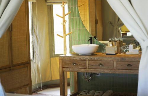 Bo Kluea Cabin | Discover Monmanee Restaurant & Lodge: Pet-Friendly Retreat