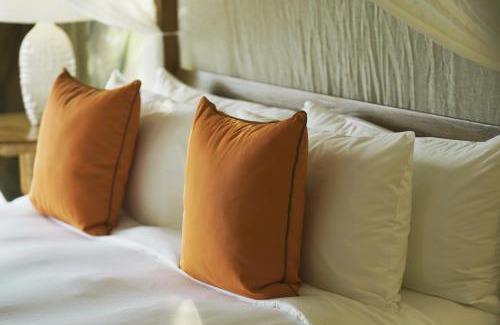 Bo Kluea Cabin | Discover Monmanee Restaurant & Lodge: Pet-Friendly Retreat