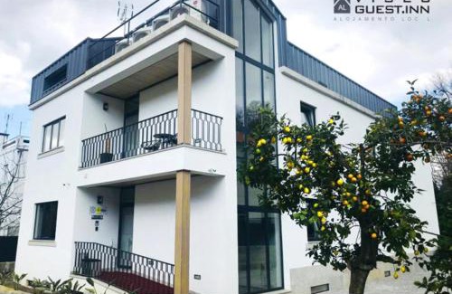 Viseu Bed & Breakfast | Viseu Guest Inn: Exceptional Stay with Pool & Spa Amenities