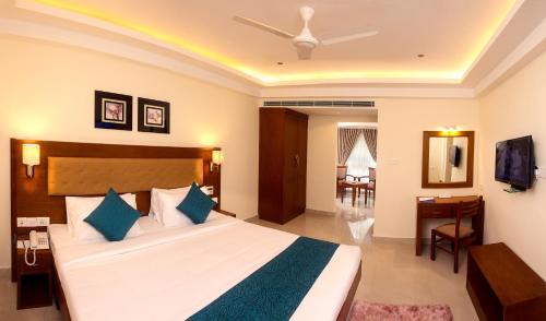 Kuppaayil Hotel | Budget-Friendly Vishnu Inn with Restaurant & Family Amenities