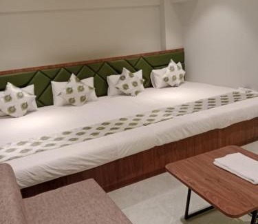 Virar Hotel | Comfortable Vishnu Pratibha Executive Rooms for Your Stay