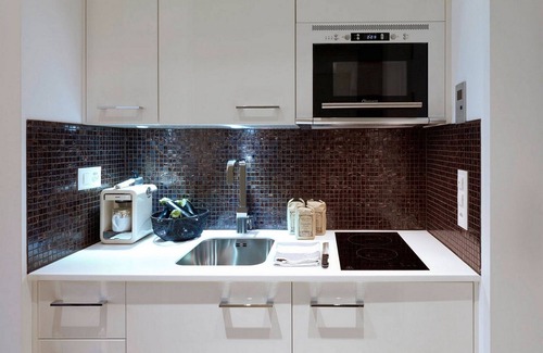 Alt-Wiedikon Hotel | Modern VISIONAPARTMENTS Zurich with Restaurant and Kitchen