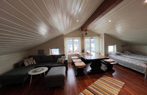 Gibostad House | Experience Cozy Comfort at Leif in Senja - Rated 10/10