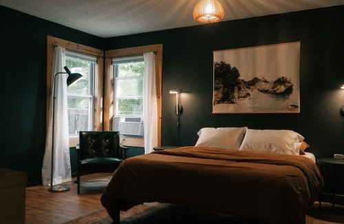 Grand Rapids House | Experience Mid-Century Modern Elegance with Family Amenities
