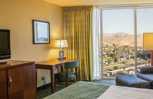 Laughlin Hotel | Discover Nevada's Natural Wonders in the Mojave Desert