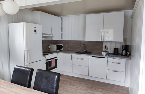 Undredal Apartment | Unwind in Undredal: Oceanfront Retreat with Top Amenities