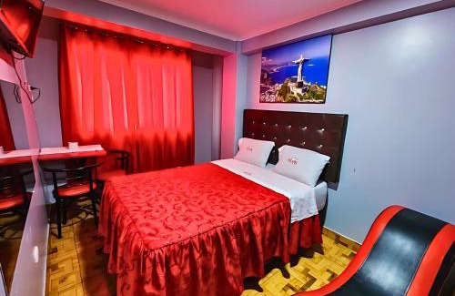 San Martin de Porres Hotel | Relax at Hostal Paris: Poolside Oceanfront Getaway