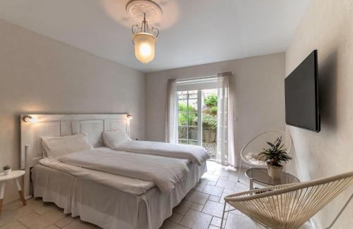 Leirvik Bed & Breakfast | Oceanfront Bliss at visitHOMES Faroe Islands - Guest Rated 9/10