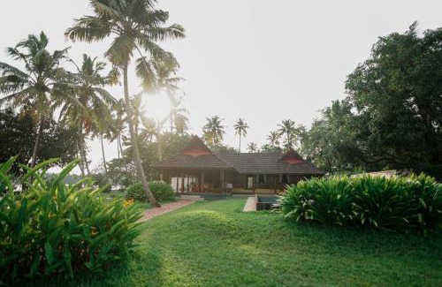 Cherthala Hotel | Experience Vismaya Lake Heritage: Guest Rated 9.9/10! 