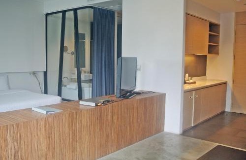 Racha Thewa Hotel | Discover Vismaya Suvarnabhumi Hotel with Pool & Spa