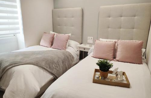 Fisterra Apartment | Scenic Vista al Puerto: Family-Friendly Getaway Awaits