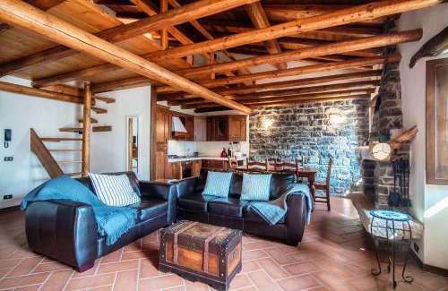 Dizzasco Apartment | Pet-Friendly Vista Argegno - 4-Star Retreat in Como