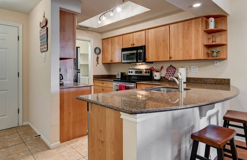 Highland Lake Estates Condo | Vista Azul: Unique Lake Living with Spa & Pool Amenities