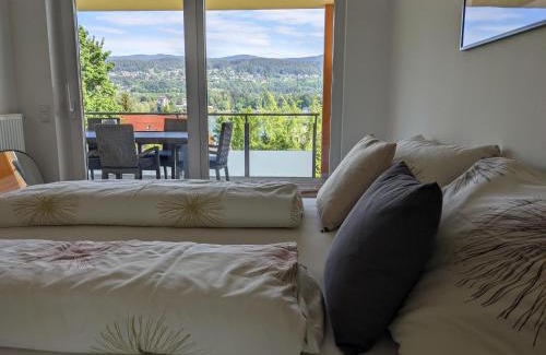 Augsdorf Apartment | Vista Bahía: Lake Access Apartment with Breathtaking Views