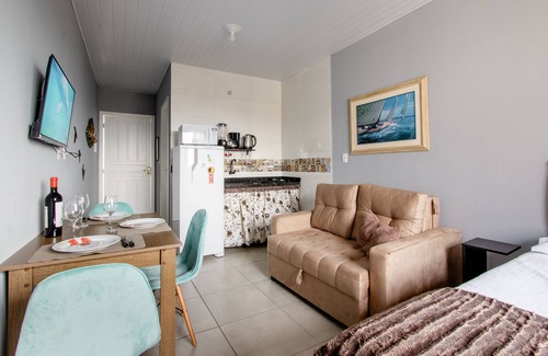 Centro House | Modern Vista Beira Mar: Family-Friendly with Spa & Hot Tub