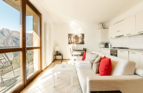 Perledo Apartment | Relaxing Vista d'Oro Ulivo Apt. 7 with Pool & Lake View