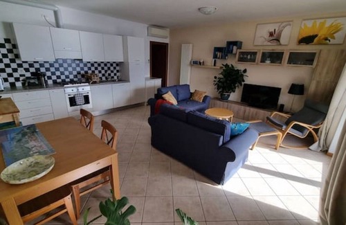 Perledo Apartment | Lake View 2-Bedroom Flat at Vista d'Oro Ulivo