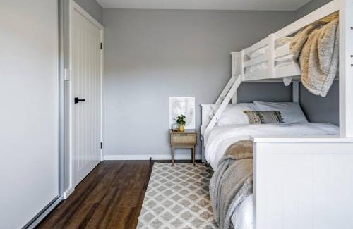 Bridport House | Family-Friendly Getaway at Vista Del Porto - Rated 9.3/10