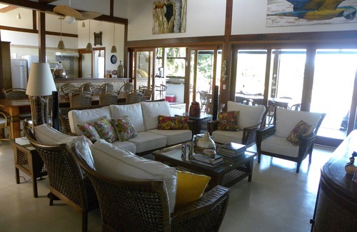 Sao Pedro House | Exceptional Vista Film Suites with Private Pool & Ocean View