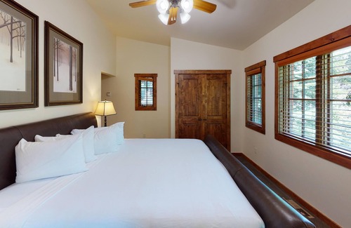 Tamarack Cottage | Experience Vista Grande Cottage at Tamarack Resort