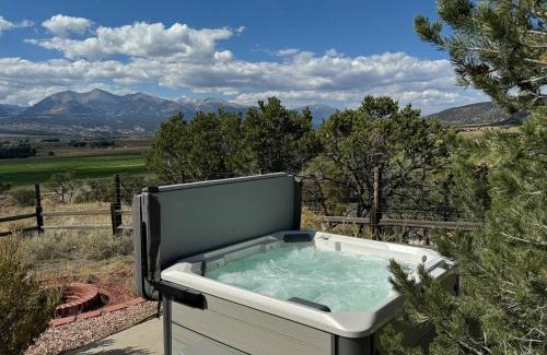 Salida House | Family-Friendly Vista Grande: 3-4 Bedroom Options Nearby