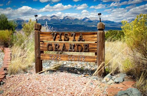 Salida House | Family-Friendly Vista Grande: 3-4 Bedroom Options Nearby