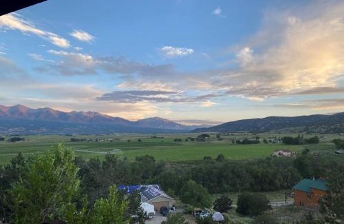 Salida House | Family-Friendly Vista Grande: 3-4 Bedroom Options Nearby