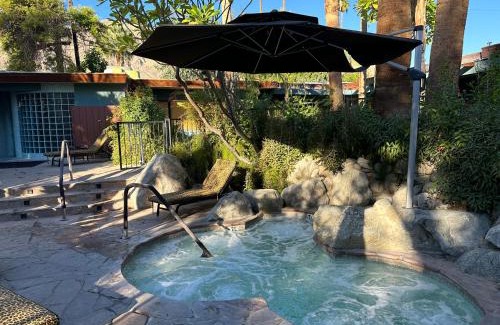 Warm Sands Resort | Vista Grande Resort - Premier Gay Men's Retreat by the Ocean