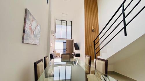 Guayaquil Apartment | Relaxing Vista Hills Loft with Jacuzzi Near Consulado Americano