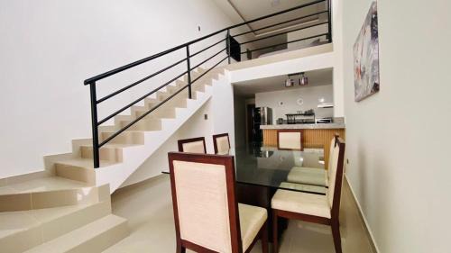 Guayaquil Apartment | Relaxing Vista Hills Loft with Jacuzzi Near Consulado Americano