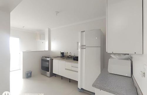 Boqueirao Apartment | Vista Mar: Oceanfront Retreat with Gourmet Balcony & Wifi