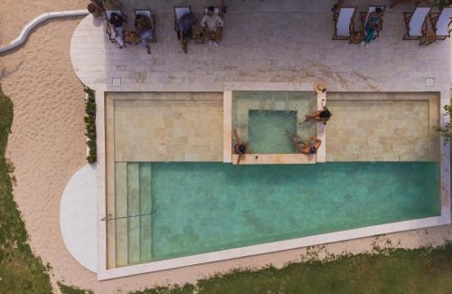 Tierra Bomba Island Resort | Vista Mare Beach House: Pet Friendly Oasis with Ocean Views