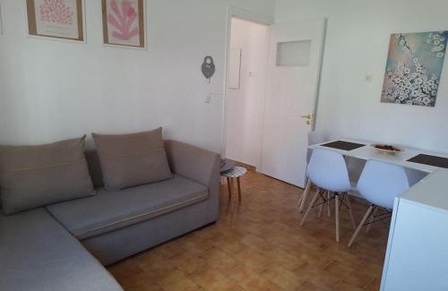 Lagkada Apartment | Pet-Friendly Seaside House with Ocean Views in Lagkada