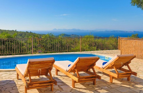 Paxos Villa | Oceanfront Bliss at Vista Mare Isavros - 4-Star Retreat