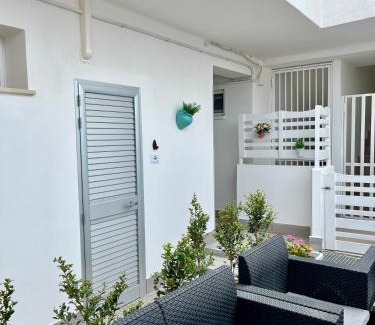 Torre San Gennaro Apartment | Vista Mare: Family-Friendly Retreat with Perfect Ratings